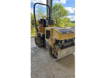 Compactador de asfalto Caterpillar CB-224E: foto 2