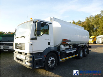 Caminhão tanque MAN TGM 26.340