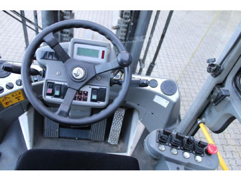 Empilhadeira elétrica Kalmar ECD80-6: foto 4