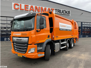 Caminhão de lixo DAF CF