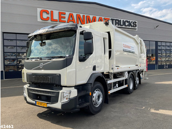 Caminhão de lixo VOLVO FE 320