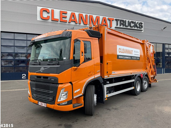 Caminhão de lixo VOLVO FM 330