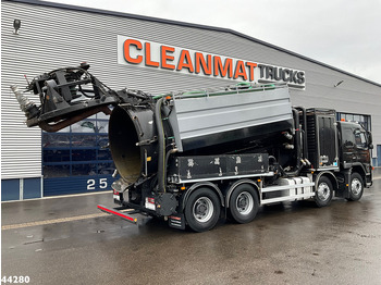 Caminhão limpa fossa VOLVO FM 400