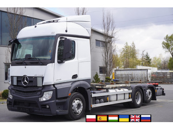 Camião transportador de contêineres/ Caixa móvel MERCEDES-BENZ Actros 2545