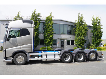 Leasing de VOLVO FH16 750 8x4x4 / 750 HP! / Frame 685 cm / Steered 4th axle VOLVO FH16 750 8x4x4 / 750 HP! / Frame 685 cm / Steered 4th axle: foto 3