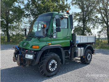Veículo municipal/ Especial UNIMOG U400