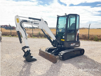 Mini escavadeira BOBCAT E27
