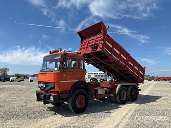 Camião basculante IVECO