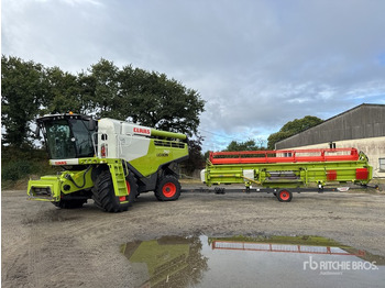 Ceifeira debulhadora CLAAS Lexion 750