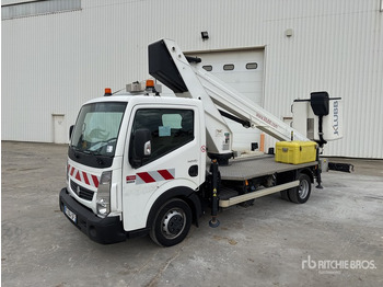 Caminhão com plataforma aérea RENAULT Maxity 130