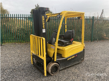 Empilhadeira elétrica HYSTER