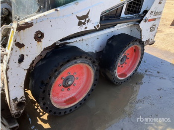 Mini pá carregadora BOBCAT S450