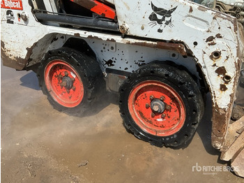 Mini pá carregadora BOBCAT S100