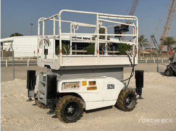 Plataforma de Tijera/ Plataforma de tesoura HAULOTTE Compact 12DX