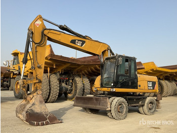 Escavadeira de rodas CATERPILLAR M318D