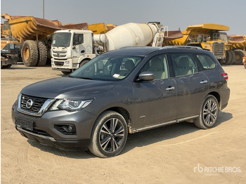 SUV NISSAN