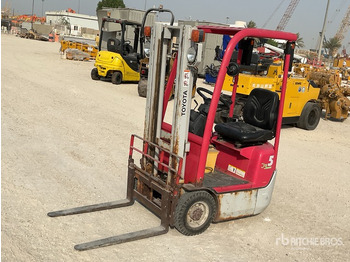 Empilhadeira elétrica TOYOTA