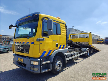 Caminhão reboque MAN TGM 12.250