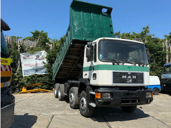 Camião basculante MAN 35.372