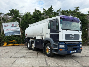 Caminhão tanque MAN TGA 26.430