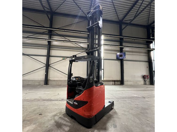 Empilhador retráctil LINDE R16
