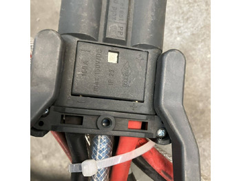 Peça de reposição por Equipamento de movimentação Hawker 24V/72A Lifetech TC1LT: foto 3