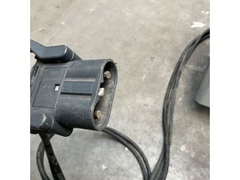 Sistema elétrico por Equipamento de movimentação Tricom Filon Classic 48V/80A: foto 2