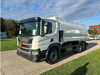 Caminhão tanque SCANIA P