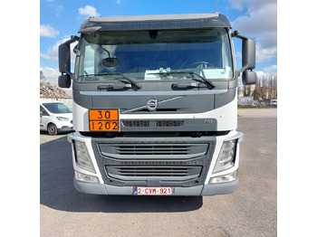 Caminhão tanque VOLVO FM: foto 4