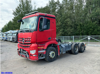 Camião chassi MERCEDES-BENZ Arocs