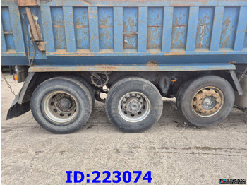 Camião basculante SCANIA 124 8x2 - Manual - Full steel: foto 5 Camião basculante SCANIA 124 8x2 - Manual - Full steel: foto 5