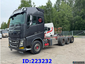 Camião de transporte de madeira VOLVO FH16 700