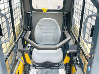 Mini pá carregadora Gehl SL4240 (4035): foto 5