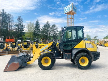 Pá carregadora de rodas KOMATSU WA80