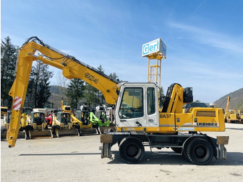 Manipulador de material LIEBHERR A 904