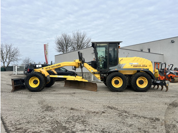 Motoniveladora NEW HOLLAND