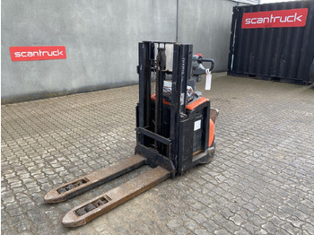 Equipamento de armazém TOYOTA