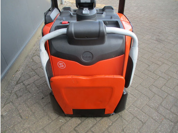 Porta-palete Toyota LPE 250: foto 4 Porta-palete Toyota LPE 250: foto 4