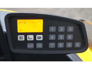 Empilhador retráctil Jungheinrich ETV214: foto 4