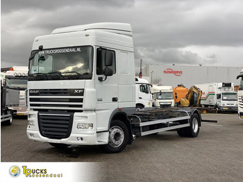 Camião chassi DAF XF 105 460