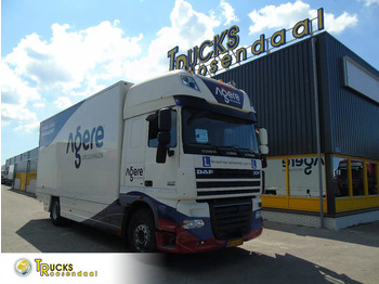 Camião furgão DAF XF 105 460