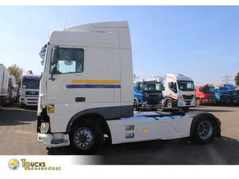 Tractor DAF XF 106 460