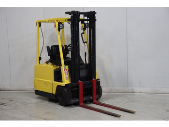 Empilhadeira elétrica HYSTER