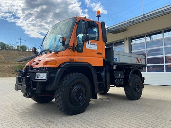 Camião basculante UNIMOG U500