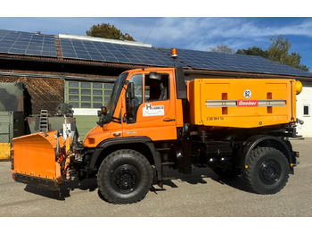 Camião basculante UNIMOG U500