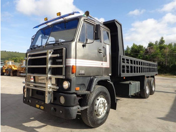 Camião basculante VOLVO