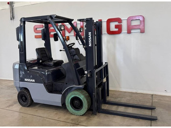 Empilhadeira NISSAN