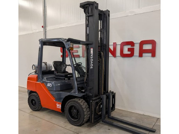 Empilhadeira a gás TOYOTA FGF 30