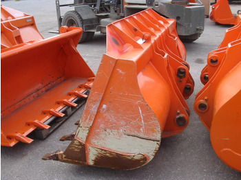 Balde para carregadeiras HITACHI