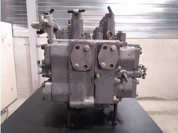 Válvula hidráulica por Máquina de construção Hitachi 4713088: foto 2 Válvula hidráulica por Máquina de construção Hitachi 4713088: foto 2